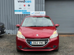 2012 Peugeot 208 1.2 Vti Access+ Euro 5 5dr in Red — image 6