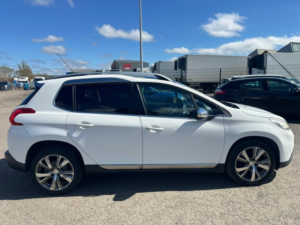 2013 Peugeot 2008 1.6 E-Hdi Feline in White — image 3