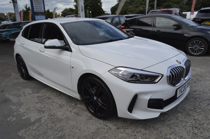 2020 BMW 1 Series 1.5 118i M Sport in White — image 1