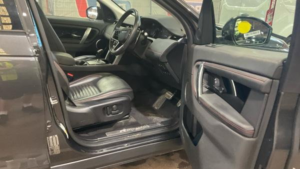 2022 Land Rover Discovery Sport 1.5 P300e 12.2kwh Urban Edition SUV 5dr Petrol Plug-In Hybrid Auto 4WD Euro 6 (s/s) (309 Ps) in Grey — image 6