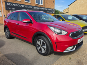2017 Kia Niro 1.6h Gdi 2 SUV 5dr Petrol Hybrid Dct Euro 6 (s/s) (139 Bhp) in Red — image 2