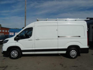 2023 Maxus Deliver 9 2.0 D20 Lux Fwd L3 H2 Euro 6 (s/s) 5dr in White — image 5