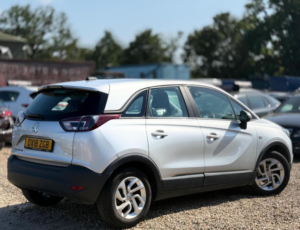 2018 Vauxhall Crossland X 1.2 Se Nav Euro 6 5dr in Silver — image 3