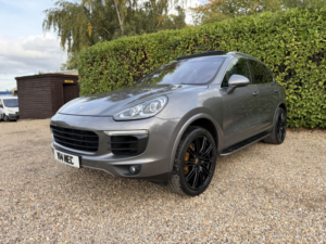2015 Porsche Cayenne 4.2 Td V8 S in Grey — image 4