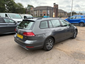 2017 Volkswagen Golf 1.6 Tdi Se Nav Estate 5dr Diesel Manual Euro 6 (s/s) (115 Ps) in Grey — image 5