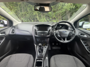 2017 Ford Focus 1.0 T Ecoboost Titanium in White — image 3