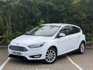 2017 Ford Focus 1.0 T Ecoboost Titanium in White — image 6