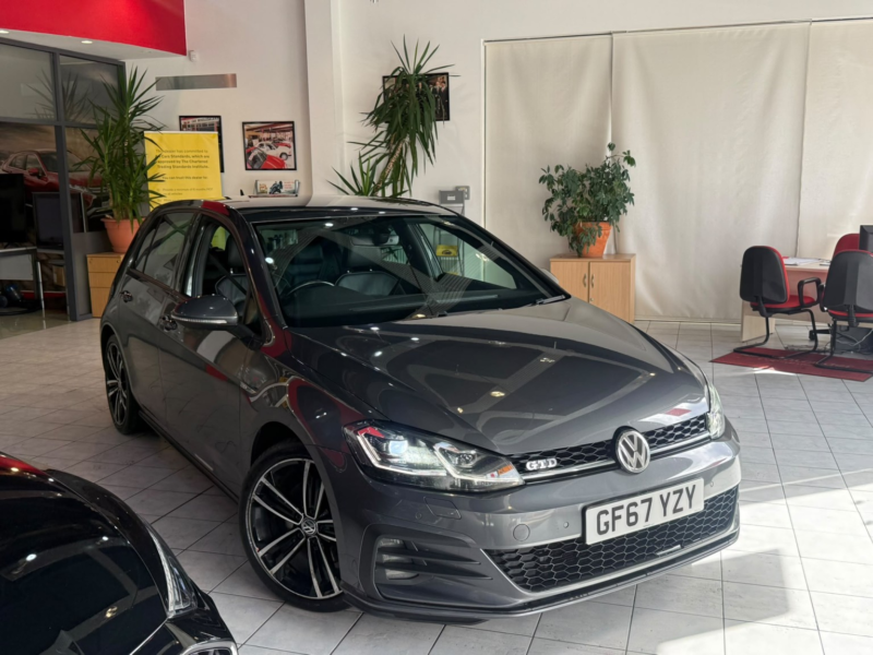 2017 Volkswagen Golf 2.0 Tdi Gtd in Grey — image 1