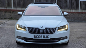 2015 Skoda Superb 2.0 Tsi Laurin & Klement DSG Euro 6 (s/s) 5dr in White — image 3