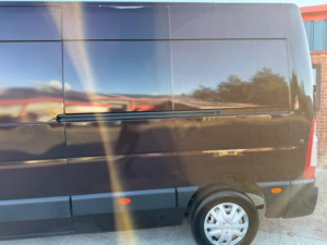 2020 Renault Master 2.3 Dci 35 Business+ Fwd Lwb Medium Roof Euro 6 4dr in White — image 2