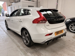 2015 Volvo V40 1.6 R-Design D2 (115hp) in White — image 3