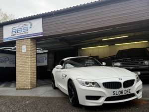 2015 BMW Z4 2.0 Z4 Sdrive20i M Sport Roadster in White — image 6