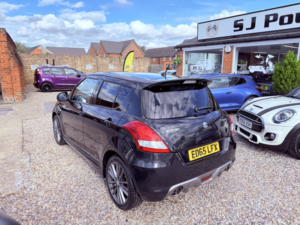 2015 Suzuki Swift 1.6 Sport in Black — image 4