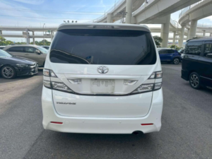 2010 Toyota Vellfire 2.4 Z Platinum Selection 2 5dr 7 Seats in White — image 4