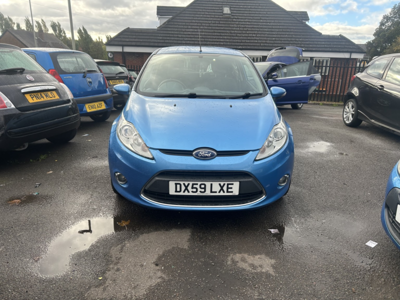 2010 Ford Fiesta 1.4 Zetec in Blue — image 1