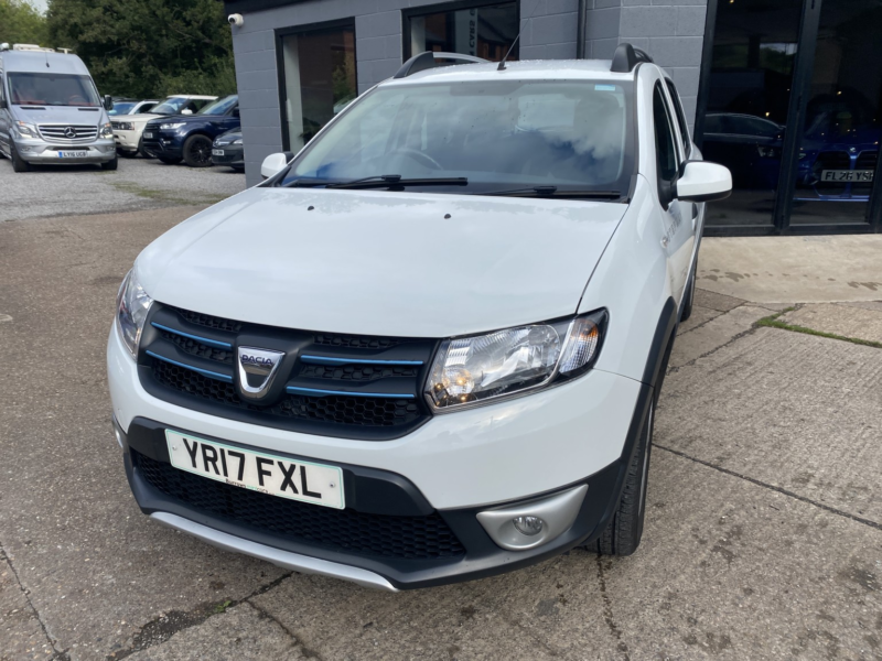 2017 Dacia Sandero Stepway 1.5 Stepway Laureate Dci 90 in White — image 1