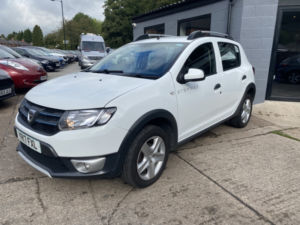 2017 Dacia Sandero Stepway 1.5 Stepway Laureate Dci 90 in White — image 3