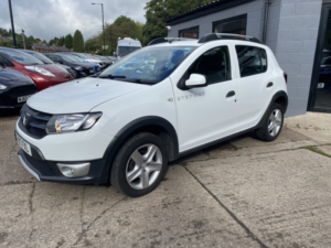 2017 Dacia Sandero Stepway 1.5 Stepway Laureate Dci 90 in White — image 4
