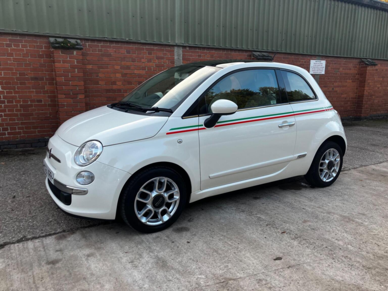 2011 Fiat 500 0.9 Twinair Lounge Dualogic Euro 5 (s/s) 3dr in White — image 1