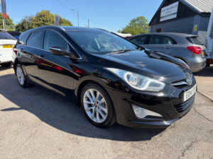 2014 Hyundai I40 1.7 Crdi Style Estate 5dr Diesel Auto Euro 5 (136 Ps) in Black — image 3
