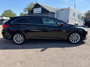 2014 Hyundai I40 1.7 Crdi Style Estate 5dr Diesel Auto Euro 5 (136 Ps) in Black — image 5