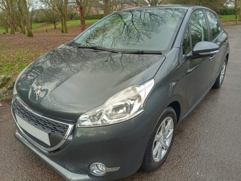 2016 Peugeot 208 1.2 Puretech Active in Grey — image 1