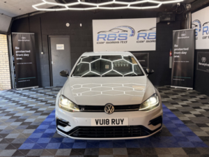 2018 Volkswagen Golf 2.0 Tsi R in Silver — image 2