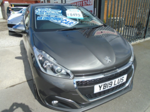 2019 Peugeot 208 1.2 Puretech Signature Hatchback 5dr Petrol Manual Euro 6 (s/s) (82 Ps) in Grey — image 3