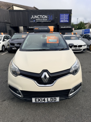 2014 Renault Captur 1.5 Dynamique S Medianav Dci 90 Stop & Start in White — image 2