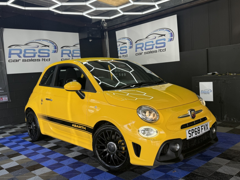 2018 Abarth 595 1.4 595 1.4 Tjet 145hp in Yellow — image 1