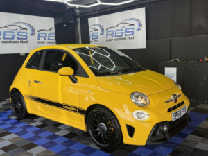 2018 Abarth 595 1.4 595 1.4 Tjet 145hp in Yellow — image 2