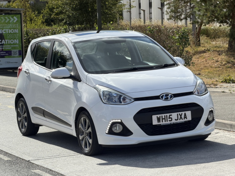 2015 Hyundai I10 1.2 Premium Se in White — image 1