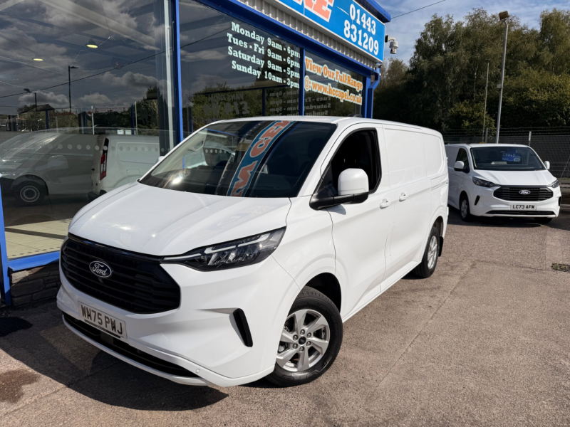 2025 Ford Transit Custom 2.0 320 Ecoblue Limited Panel Van 5dr Diesel Manual L1 H1 Euro 6 136 Ps in White — image 1