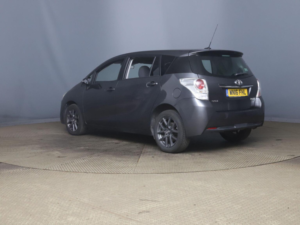 2016 Toyota Verso 1.6 D-4d Trend Euro 6 (s/s) 5dr in Grey — image 4
