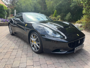 2011 Ferrari California 4.3 in Black — image 2