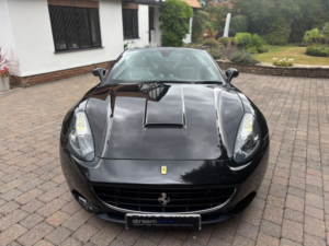 2011 Ferrari California 4.3 in Black — image 3