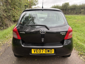 2007 Toyota Yaris 1.3 Vvt-I Zinc in Black — image 5