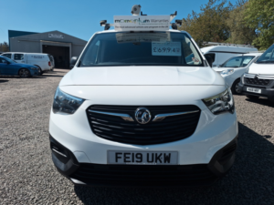 2019 Vauxhall Combo 1.6 Turbo D 2300 Edition Twin Side Door A/c in White — image 2