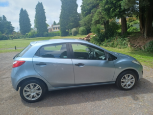 2013 Mazda Mazda2 1.3 Ts in Blue — image 3