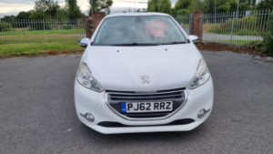 2012 Peugeot 208 1.6 Vti Allure in White — image 4