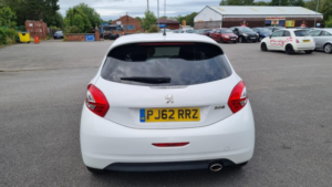 2012 Peugeot 208 1.6 Vti Allure in White — image 5