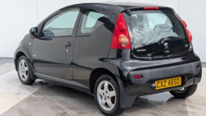 2009 Peugeot 107 1.0 12v Verve Euro 4 3dr in Black — image 4