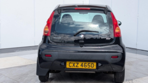 2009 Peugeot 107 1.0 12v Verve Euro 4 3dr in Black — image 5