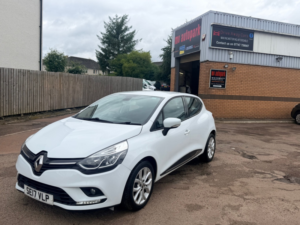 2017 Renault Clio 1.2 Dynamique Nav 1.2 16v 75 in White — image 5
