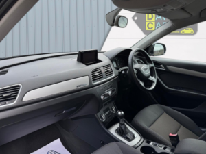 2014 Audi Q3 2.0 Tdi Se in Black — image 5