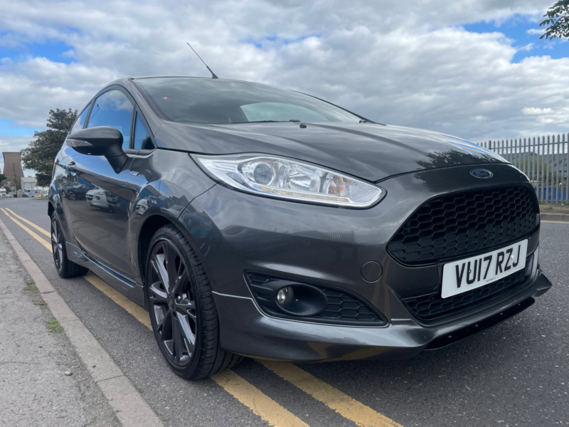 2017 Ford Fiesta 1.0t Ecoboost St-Line Hatchback 3dr Petrol Manual Euro 6 (s/s) (140 Ps) in Grey — image 1