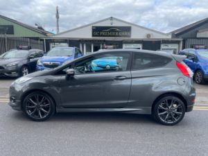 2017 Ford Fiesta 1.0t Ecoboost St-Line Hatchback 3dr Petrol Manual Euro 6 (s/s) (140 Ps) in Grey — image 4