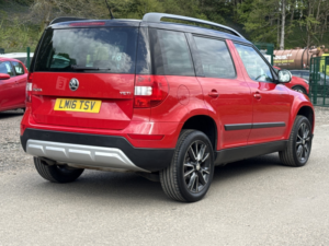 2016 Skoda Yeti 1.2 Tsi Se in Red — image 6