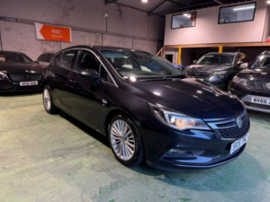 2016 Vauxhall Astra 1.6 Cdti Blueinjection Elite in Black — image 2
