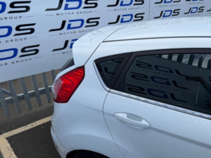 2015 Ford Fiesta 1.0t Ecoboost Zetec Hatchback 5dr Petrol Manual Euro 6 (s/s) (100 Ps) in White — image 6
